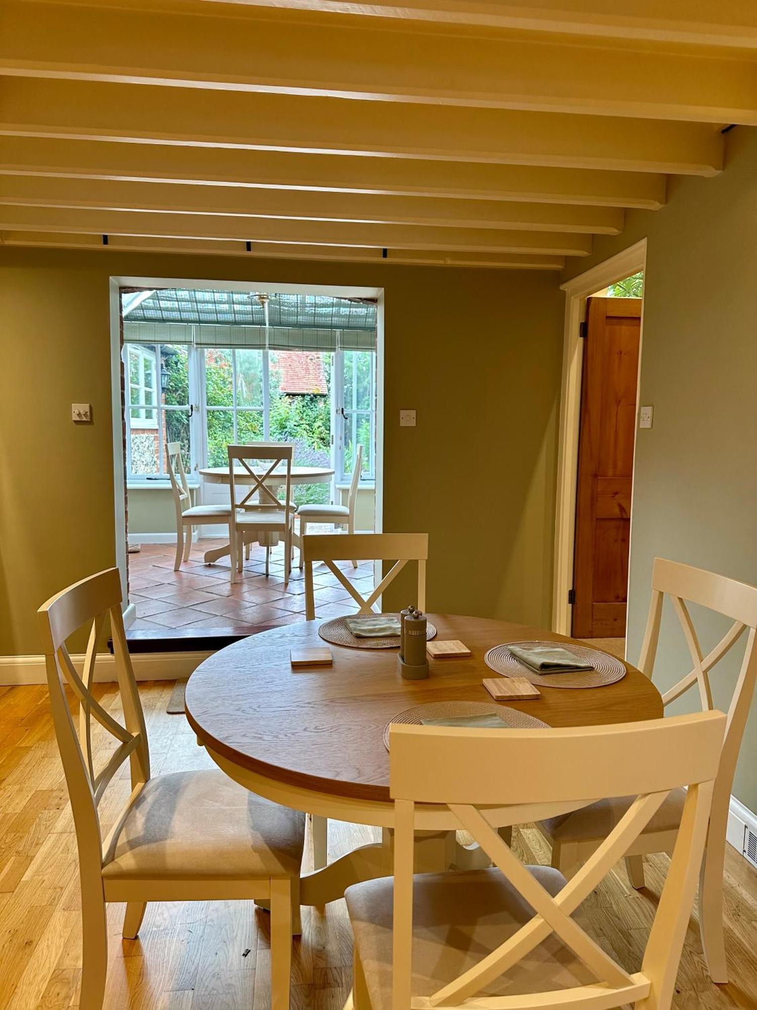 Perfectly Positioned Hambleden House Holiday home